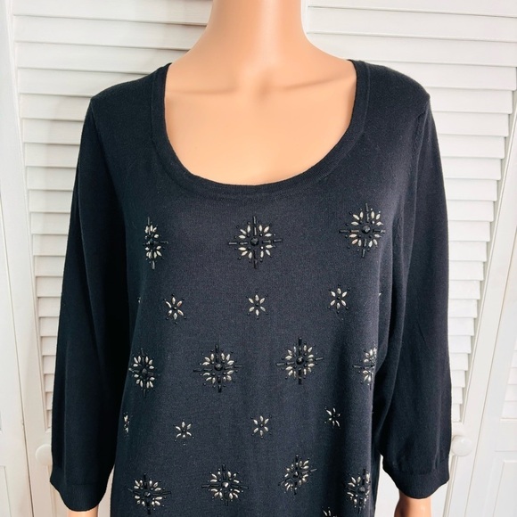 LANE BRYANT Black Embellished Sweater Size 18/20 - Picture 2 of 7